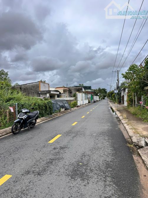 CHỦ GƯI BÁN ĐẤT ĐƯỜNG LÊ THỊ HỒNG GẤM GẦN CẦU TRÀ NÓC CẦN THƠ 2 MẶT TIỀN 1ty390 - 1