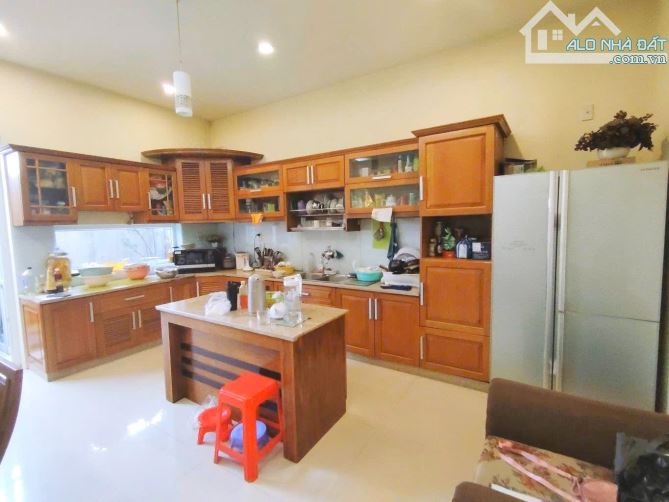 BÁN NHÀ PHỐ 4 TẦNG – NGANG 5M KHÔNG LỘ GIỚI – TT NHÀ BÈ- HTP- GIÁ HƠN 6 TỶ. - 1