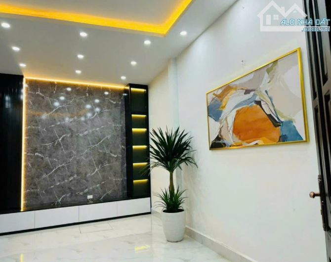 Cần Bán gấp nhà Cầu Giấy sổ đỏ hoa khôi – 5 tầng, Mặt tiền 5.8 m2, giá nhỉnh 9 tỷ - 1
