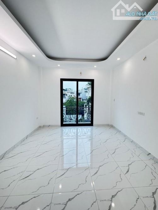 Bán Nhà Bát Khối, Long Biên 30m2, 5T, giá 4,7 tỷ - 1