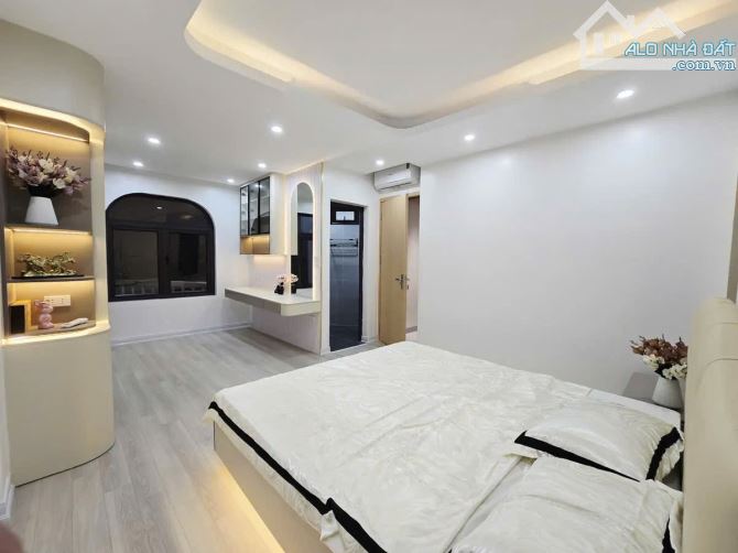 BÁN NHÀ LINH QUANG, ĐỐNG ĐA LÔ GÓC 3 MẶT THOÁNG - FULL NỘI THẤT - 1