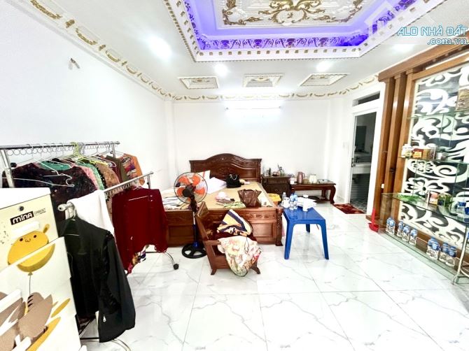SIÊU PHẨM VỪA Ở VỪA KINH DOANH 5 TẦNG LÔ GỐC NGAY TÊN LỬA - NGANG LỚN 6M - ĐƯỜNG 12M - 6PN - 1