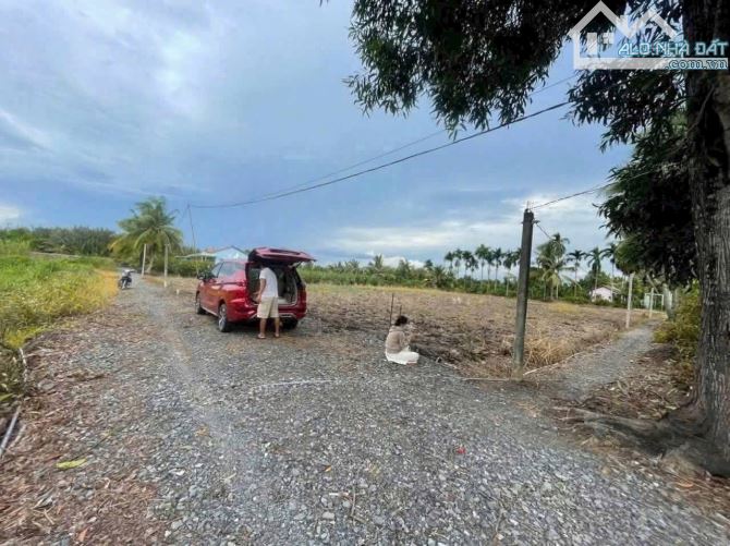 Đất Thổ + Vườn Bến Lức Long An đường ô tô mặt kênh thoáng mát 2 mặt tiền - 1