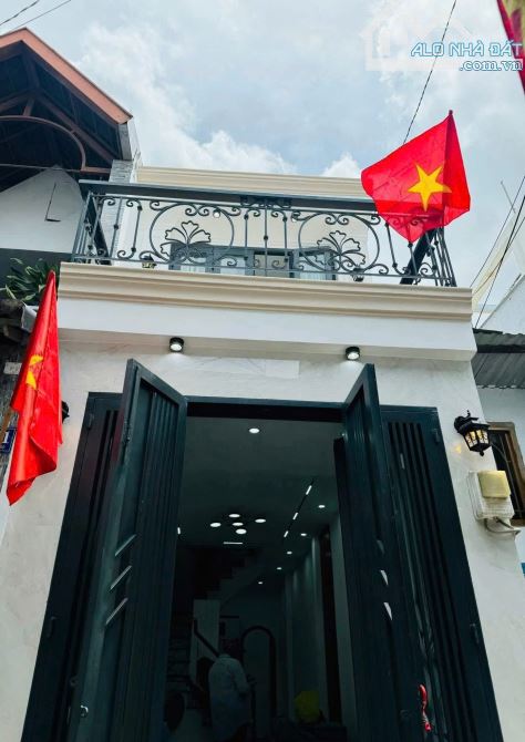 Bán nhà mặt tiền Trần Thủ Độ, Tân Phú, 2 tầng, 3 phòng ngủ, giá nhỉnh 4.x tỷ - 1