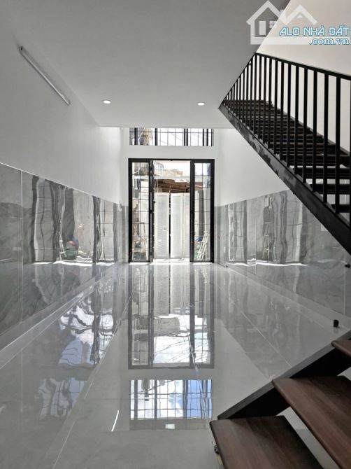 Bán nhà 2 tầng đẹp 35m2, HXH Chiến Lược, gần Ngã Tư Bốn Xã, Giáp Tân Phú, Q6, chỉ hơn 3 tỷ - 1
