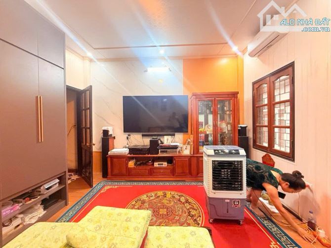 Bán Đất 75m2 Ba Đình Tặng Nhà 4 Tầng Xây Ở Hoặc Xây CCMN Đất Gần Hồ B52 Giá Đầu Tư - 1