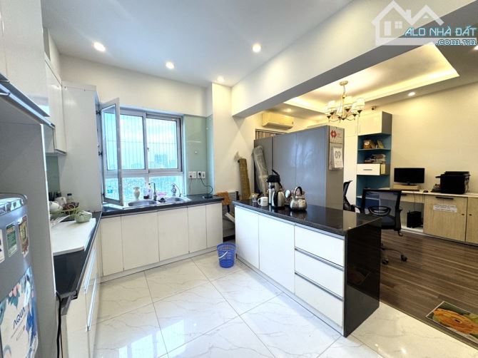 Bán căn hộ cao cấp, toà 101 Láng Hạ, tầng cao, căn góc, siêu thoáng - 1