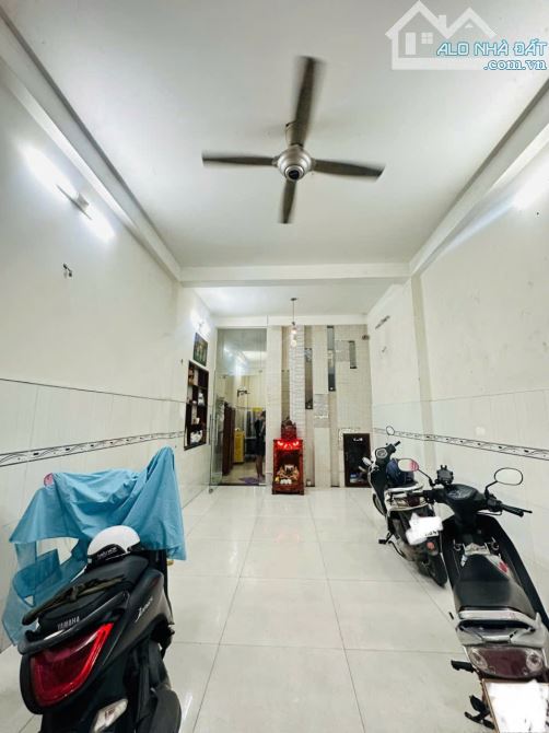 Siêu Phẩm  nhà Đ số 9 BHH gần Aeon Tân Phú  hẻm xe hơi thông 56m2,3 Tầng Nhỉnh 5 tỷ - 1