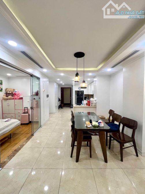 Hiếm Bán - Chung Cư Hoàng Cầu - Đống Đa - Dt: 113m2/3PN/2WC*nhỉnh 15 tỷ - 1