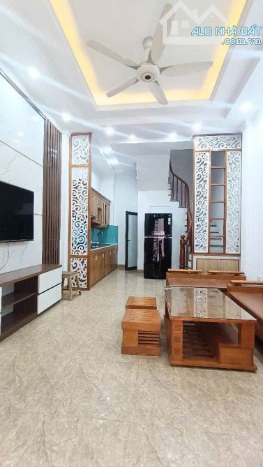 THẠCH BÀN.LONG BIÊN _ NHÀ MỚI 5 TẦNG_50M RA MẶT NGÕ Ô TÔ TRÁNH_MẶT TIỀN 3,8M_GIÁ 5 TỶ 95 - 1