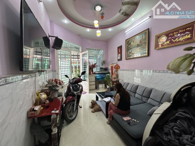 4 tầng ST- Xe Hơi Đổ Cửa - Dài 20m - Huỳnh Tấn Phát Kế Phú Mỹ Hưng - 8 Phòng -CHỈ 6 Nhỏ Tl - 1