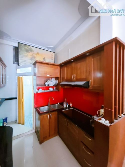 🏫🏫GIÁP Q10-NHÀ ĐẸP Ở NGAY-3 TẦNG - 39M2-KHU BẮC HẢI -TB-CHỈ 5,9TỶ. - 1