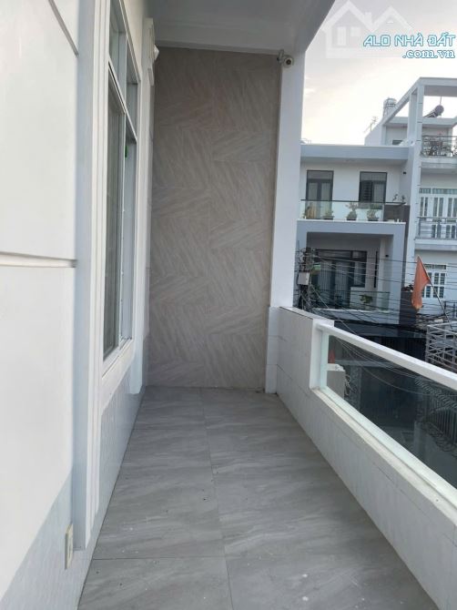 nhà đẹp 3 tầng full nội thất, hẻm nguyễn biểu, cách biển 500m - 12