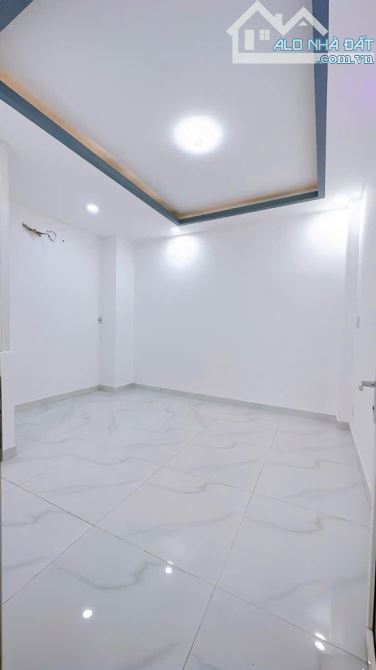 Đường số 9 TT Q4. KHÔNG QH, 5 tầng, 5PN, 45m2 giá nhỉnh 5 tỷ có TL - 14