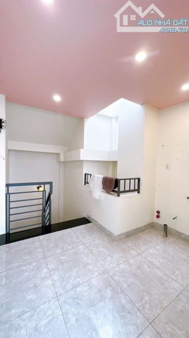 BÁN NHÀ KHU VIP MẶT TIỀN LÔ NHÌ HOÀNG DIỆU 5 TẤM GIÁ 5TỈ 950 SÁT MT VÀ GIÁP Q1 KHU ĐỒNG BỘ - 18