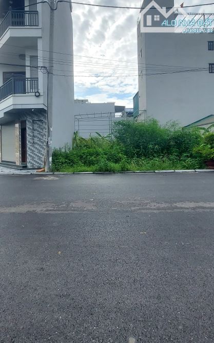 BÁN ĐẤT MẶT PHỐ VÂN TRÌ XÃ VÂN NỘI ĐÔNG ANH  295m2 mt 12m - 2