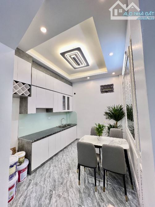 Nhà dân xây 4 tầng 4 ngủ, trung tâm phường, hàng xóm Times City - 2