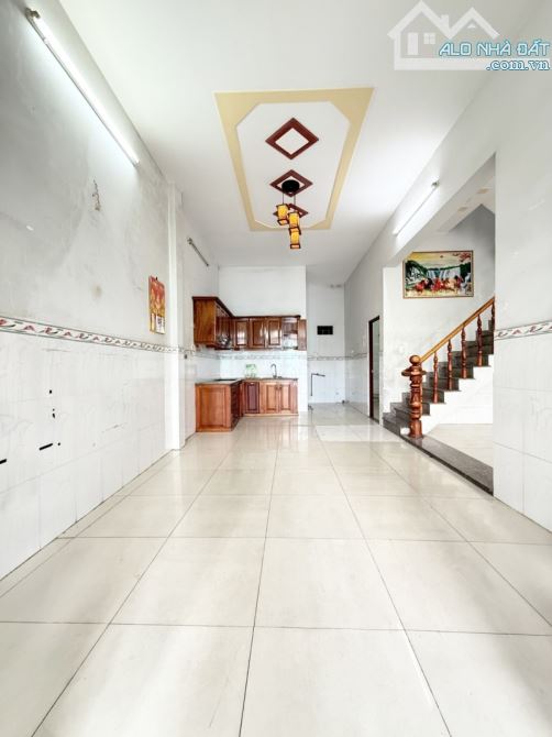 Bán nhà HXH Đặng Thúc Vịnh, Hóc Môn, 2Tx105m2 .Giá chỉ 4.38 tỷ  (TL) - 2