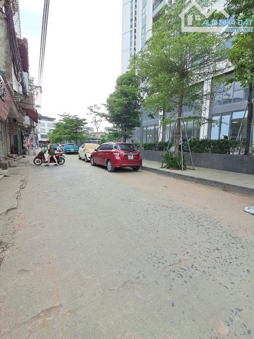 ĐẤT HIẾM phân lô KIM GIANG CHỈ 16.X tỷ, 66m2,MT 4.2M.NGÕ 7M, tặng nhà C4,gần KĐT Đại Kim. - 2