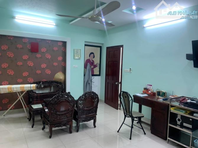 BÁN NHÀ LÀM TỪ THIỆN - 180M² - 4 TẦNG TRUNG TÂM QUẬN 3 - CÁCH MẶT TIỀN 1 CĂN - OTO VÀO NHÀ - 2