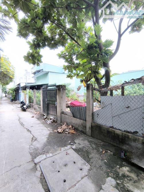 BÁN NHÀ C4, NGANG 11M, VUÔNG VỨC, HXH, 30M RA MT, BÁN GẤP CHỈ NHỈNH 4 TỶ - 2