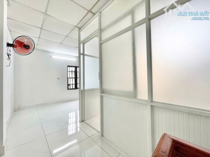 Mua Nhà Tặng Vị Trí Vàng – Đường 6m Thông, KD Sầm Uất - Giá chỉ hơn 3 đồng. - 2