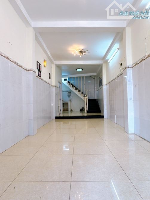 NHÀ 3 TẦNG KIÊN CỐ – 34M² – NỞ HẬU – HẺM a,n n,inh Trần Xuân Soạn – nhỉnh 5 Tỉ TL - 2