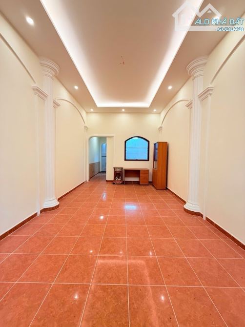 Bán nhà Tân Bình, Trường Chinh, hẻm xe hơi tránh, 2 tầng, giá nhỉnh 12 tỷ - 2