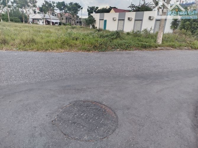 CHÀO BÁN LÔ ĐẤT GÓC GẦN BIỂN TÂN TRÀ GIÁ ĐẦU TƯ. - 2