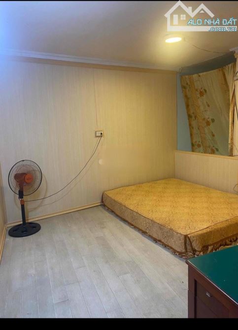 Cho thuê nhà ngõ Thanh Nhàn, 26m2 x 2.5 tầng 2 ngủ, 2 vệ sinh, 7 Tr ở gđ, nhóm đi làm - 2