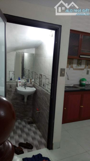 Cho thuê nhà nguyên căn ngõ 22 Khuyến Lương 40m2 x 2 tầng 1 tum - 2 ngủ - 2 wc 6 triệu - 2