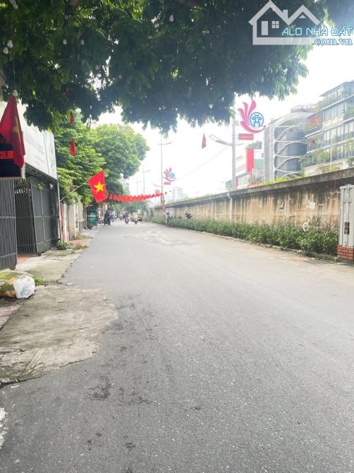 ÂU CƠ - GIÁP NGHI TÀM, 1 NHÀ RA PHỐ, XÂY CCMN, 80M2 x MT 4.5M, 14.5 TỶ - 2