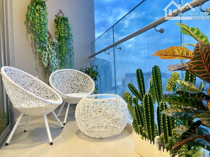 CHUYỂN NHƯỢNG CĂN HỘ THE SÓNG 2 PHÒNG NGỦ ĐẸP TẦNG CAO VIEW THÀNH PHỐ VÀ BIỂN GIÁ 2.5 TỈ - 2