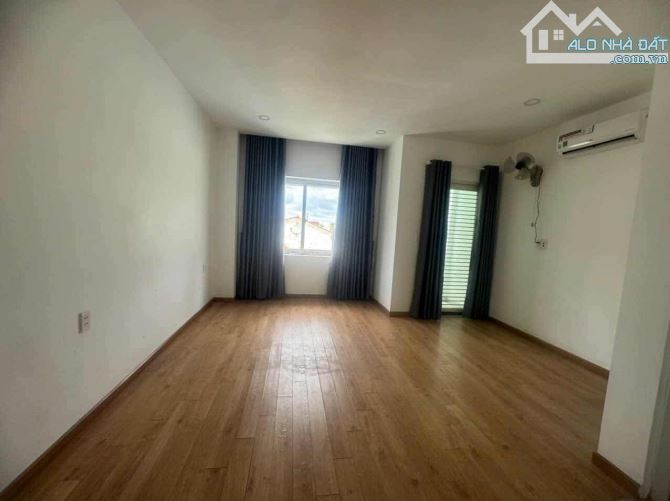Nhà 3 tầng Trường Thọ Thủ Đức, ngang 5m, giá chỉ 4.2 tỷ - 2
