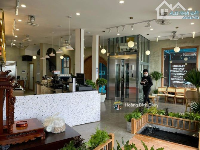 Chính chủ bán nhà 5 tầng- MP Cầu Giấy- kinh doanh- thông số hoa hậu- 80m2- Mt:6.5m- nhỉnh - 2