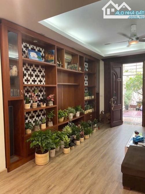 BÁN GẤP NHÀ HOÀNG QUỐC VIỆT, PHÂN LÔ, ÔTÔ TRÁNH, KINH DOANH, SÁT PHỐ, DT 58M2 GIÁ 17 TỶ - 2