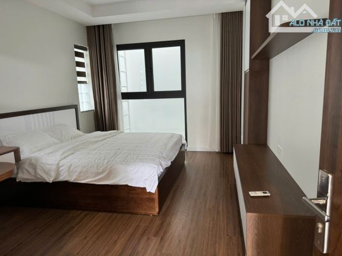 Cần bán tòa 5 nổi- 2 hầm-KD- mặt phố Phó Đức Chính- Trúc Bạch- 130m2- MT:6m- 54 tỷ - 2