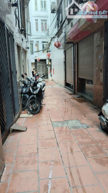 BÁN CĂN xây mới 5T x 6 ngủ tại phố Kim Giang ,ĐẠI KIM - 2