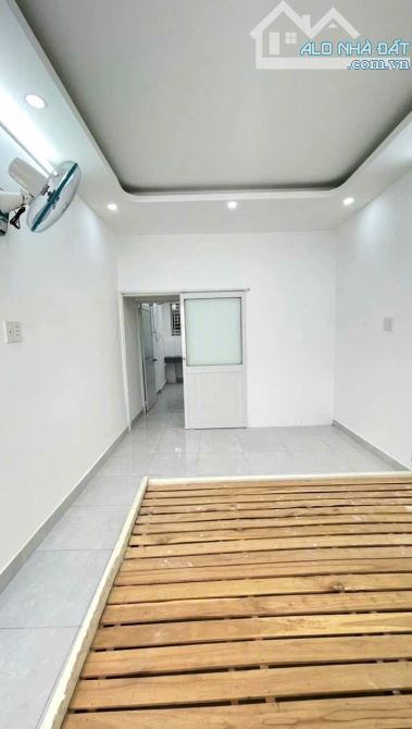Nhà mới đẹp don bào ở ngay trần đình xu Q1 3.7ty chủ cần bán gấp.. - 2