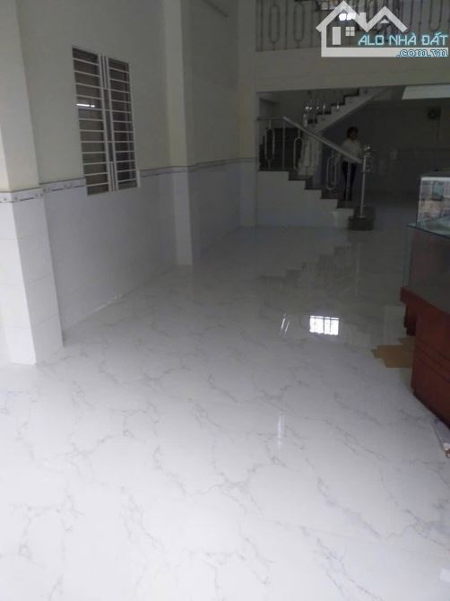 BÁN NHÀ 2 LẦU MẶT TIỀN ĐƯỜNG NGUYỄN KHUYẾN GẦN TRƯỜNG HỌC NGÔ QUYỀN - 2
