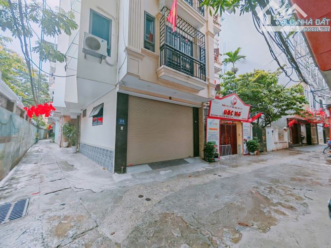 bán nhà mặt ngõ ôtô Doan kế Thiện Cầu Giấy 35m 6 tâng giá 18.7 tỷ - 2