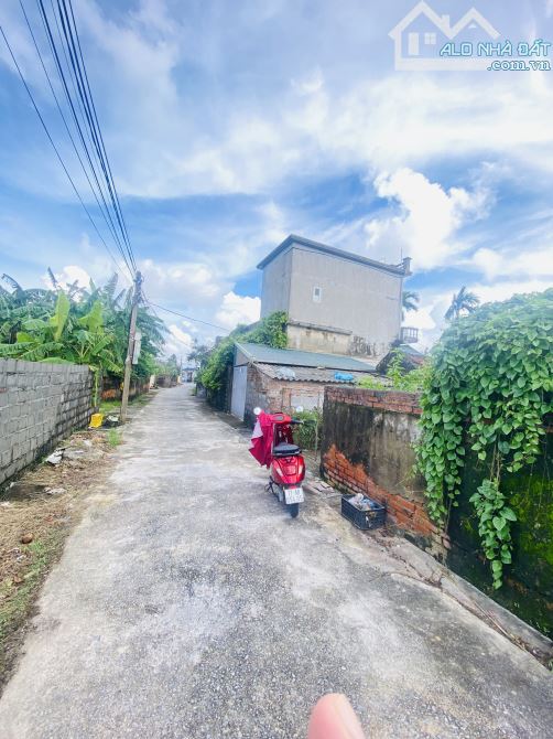 BÁN ĐẤT LÔ GÓC ĐƯỜNG HAI Ô TÔ TRÁNH NHAU XÃ VŨ LẠC TP THÁI BÌNH - 2