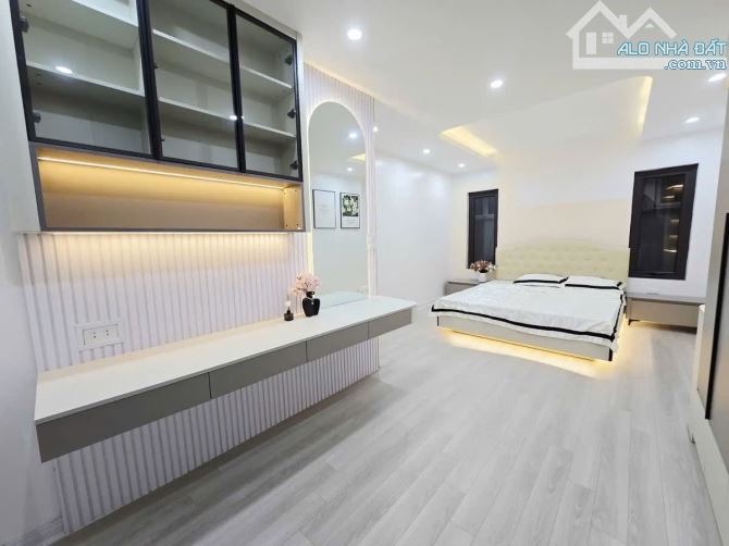 BÁN NHÀ LINH QUANG, ĐỐNG ĐA LÔ GÓC 3 MẶT THOÁNG - FULL NỘI THẤT - 2