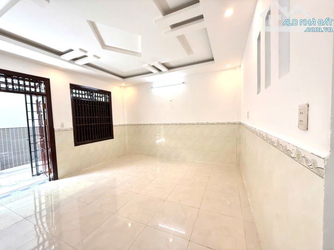 BÁN NHÀ CẤP 4 CÓ GÁC  HẺM NGUYỄN AN NINH - 2