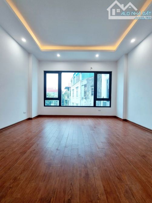 Bán Gấp Nhà Kim Giang – Ô Tô Đỗ Cổng, 48m2, Full Nội Thất Mới Đẹp Ở Ngay giá 9.82 Tỷ - 2