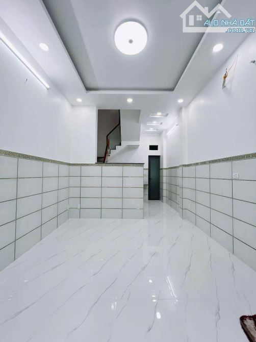 SÁT MẶT TIỀN VĨNH KHÁNH  HOÀNG DIỆU VIP Q4  NGANG 3.5 X 4 TẤM CÓ 5 TỎI - 2