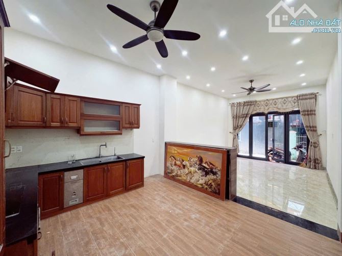 📌📌📌LÀM VIỆC TRỰC TIẾP GIÁ TỐT !!!nhà 3 tầng k482 hoàng diệu - 2