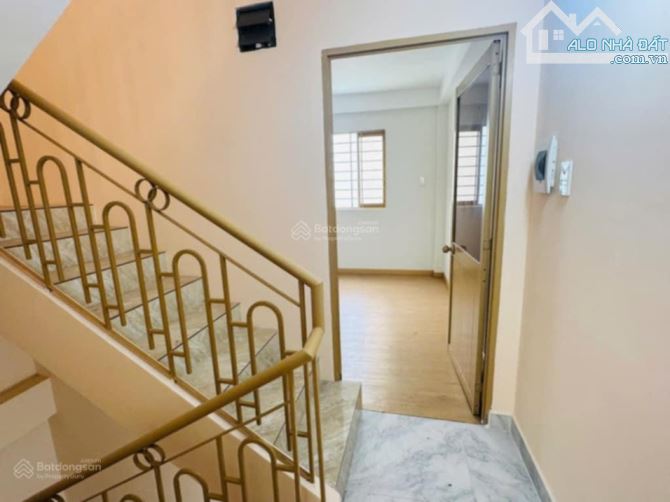Bán nhà Nguyễn Trãi, Quận 5 - 5 tầng, 6 phòng giá chỉ 7.2 tỷ! - 2