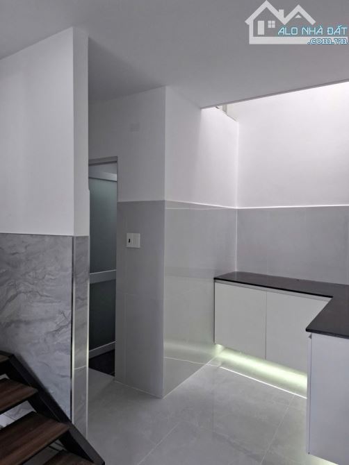 Bán nhà 2 tầng đẹp 35m2, HXH Chiến Lược, gần Ngã Tư Bốn Xã, Giáp Tân Phú, Q6, chỉ hơn 3 tỷ - 2