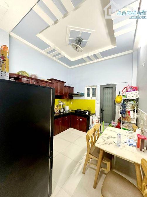 Siêu phẩm nhà đẹp 3 tầng BTCT ở ngay, Trương Đình Hội, 39m2, tặng toàn bộ NT cao cấp, SHR - 2